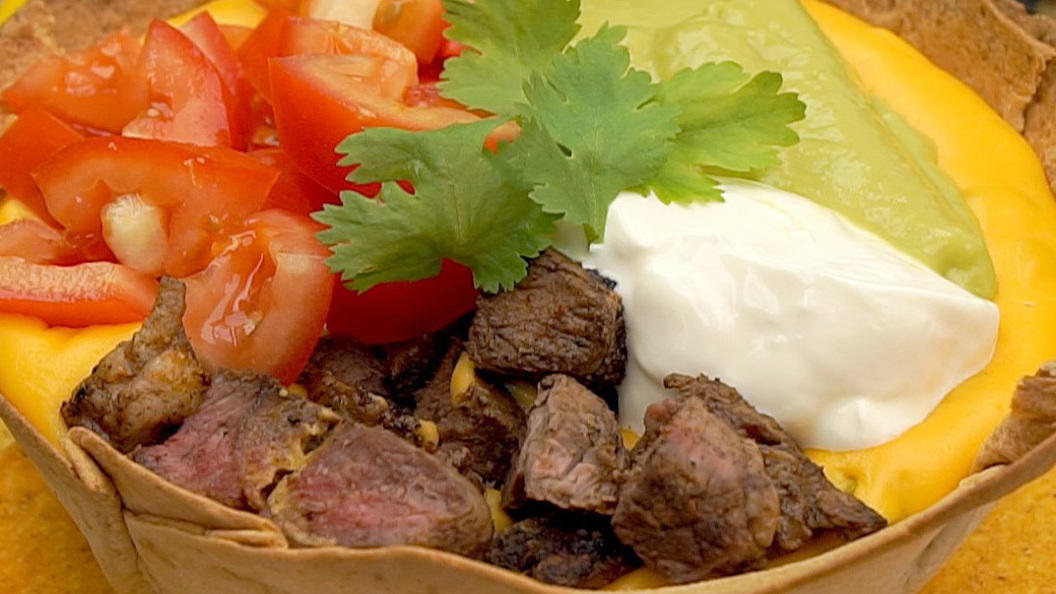 Käse-Tortilla-Bowl - Rezept mit Video - kochbar.de