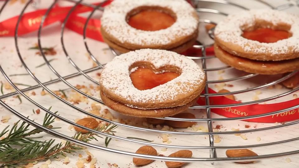 Plätzchen backen: Linzer Plätzchen