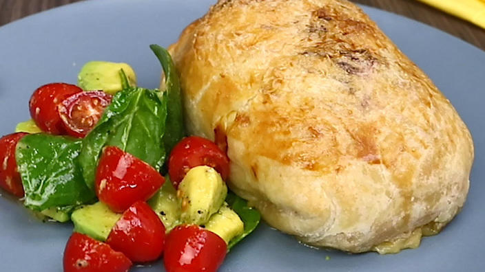 Hähnchenrolle im Teigmantel